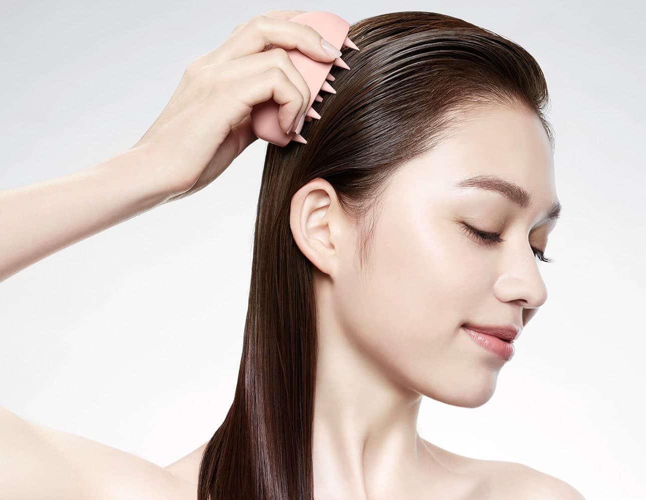 ReFa HEART BRUSH for SCALP – su stovu