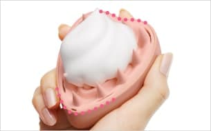 ReFa HEART BRUSH for SCALP – naudojimas dušo metu